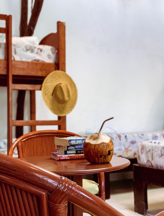 Golden Paradise Hostel Isla Holbox Kültér fotó