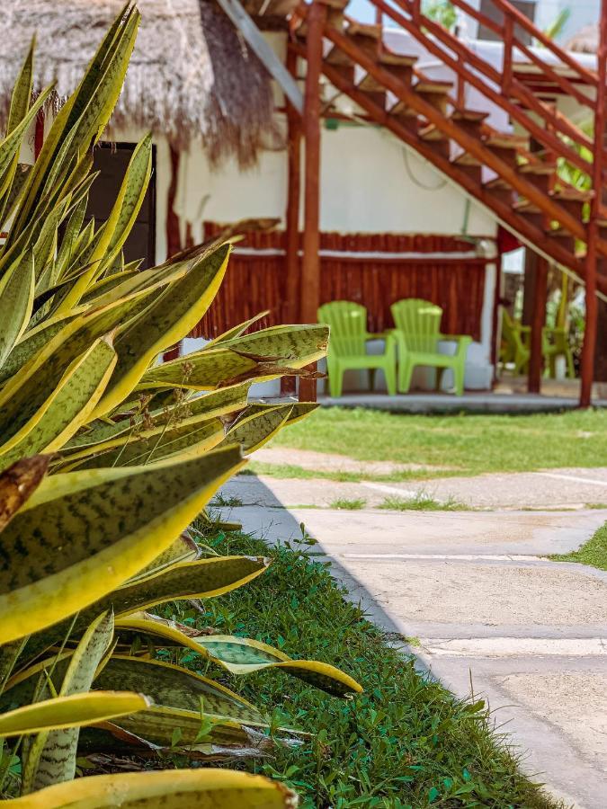 Golden Paradise Hostel Isla Holbox Kültér fotó