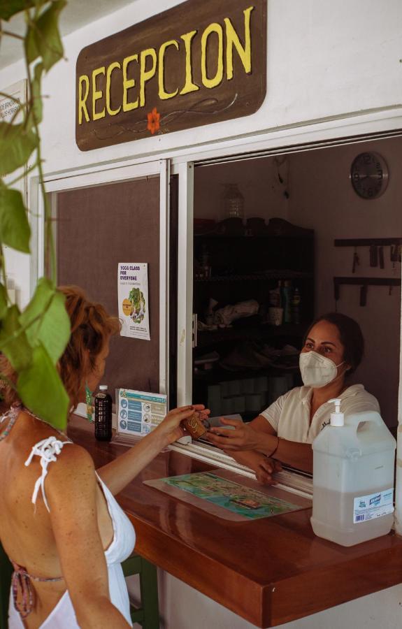 Golden Paradise Hostel Isla Holbox Kültér fotó