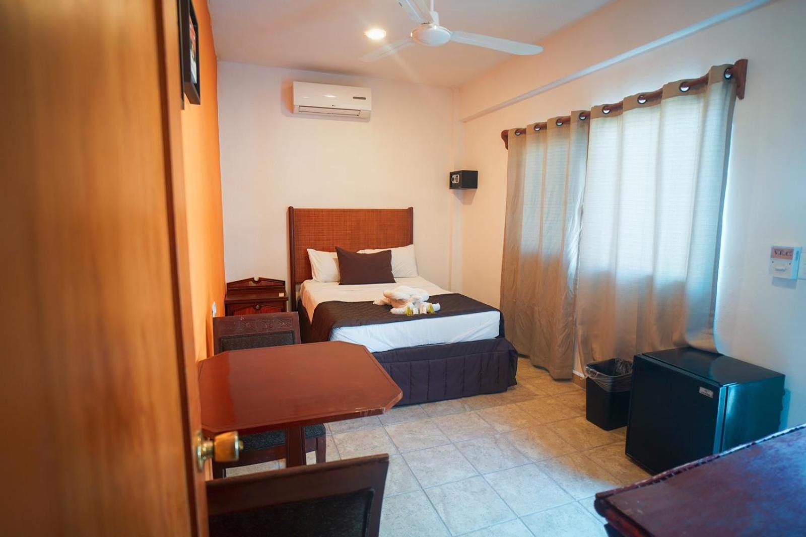 Golden Paradise Hostel Isla Holbox Kültér fotó