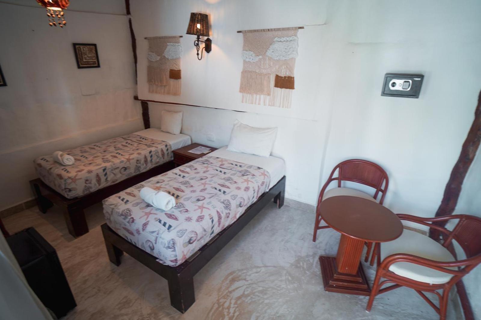 Golden Paradise Hostel Isla Holbox Szoba fotó