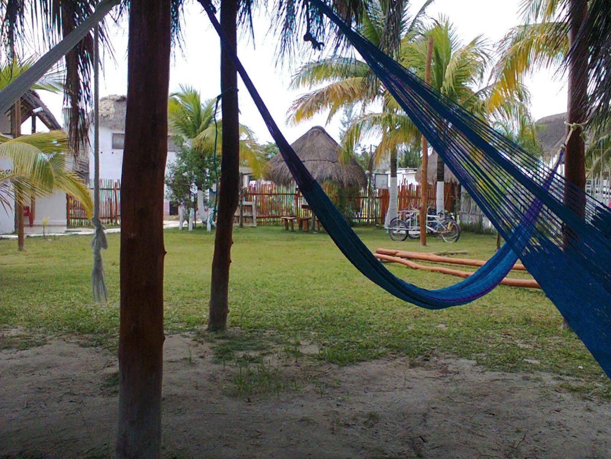 Golden Paradise Hostel Isla Holbox Kültér fotó
