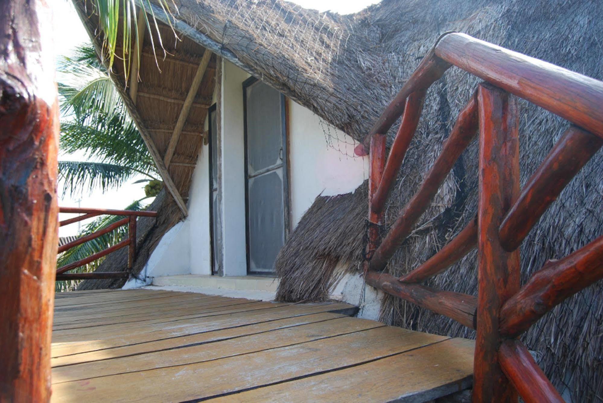 Golden Paradise Hostel Isla Holbox Kültér fotó